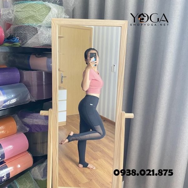 quan-tap-yoga-phoi-luoi-yborn-mau-den-co-dap-got-900-700x700.jpg